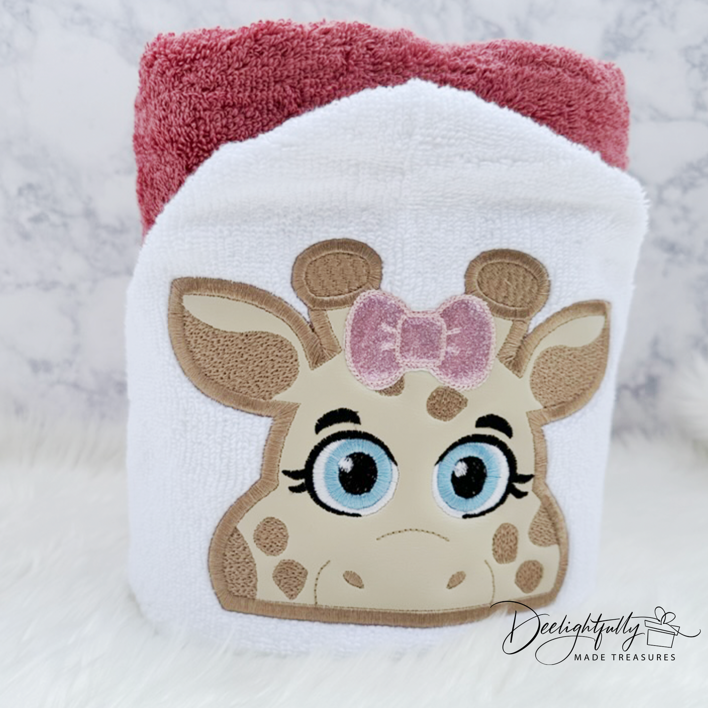Character Hooded Towel - Girl Giraffe Rose